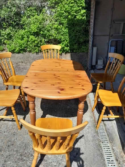 Photo of free Dining table and 6 chairs (Harley Shute TN38) #1