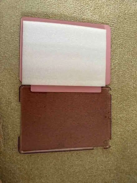 Photo of free iPad case (GU22) #2