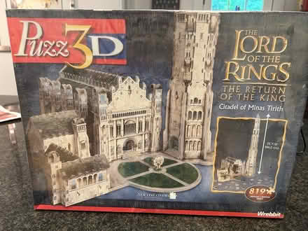 Photo of free Lord of the Rings 3-D puzzle (Teaneck) #1