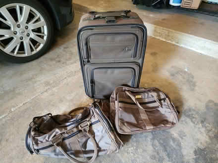 Photo of free Luggage set (Glenview near Northbrook) #1