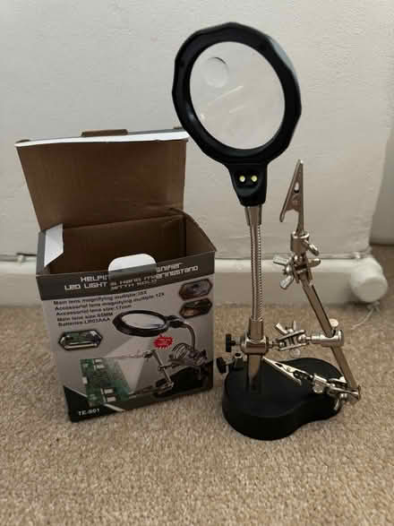 Photo of free Helping hand magnifier (GU22) #1