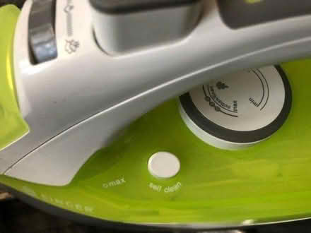 Photo of free Steam iron (E3 near Devons road DLR) #2