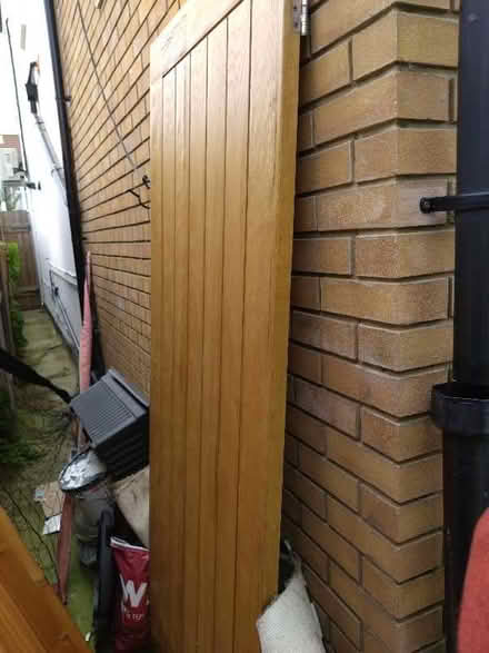 Photo of free Solid oak door (Newbury Park IG2) #3