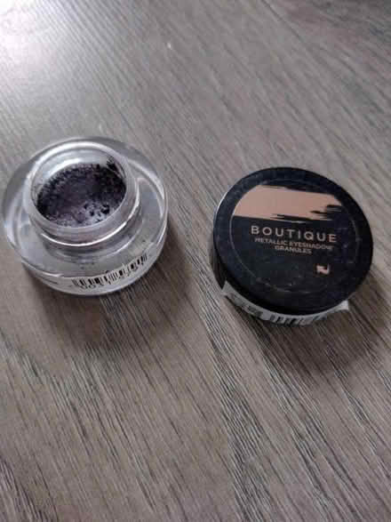Photo of free Metallic Purple Eyeshadow (Crookes S10) #1