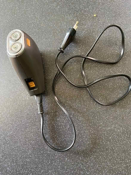 Photo of free Shaver (Caversham Heights RG4) #1