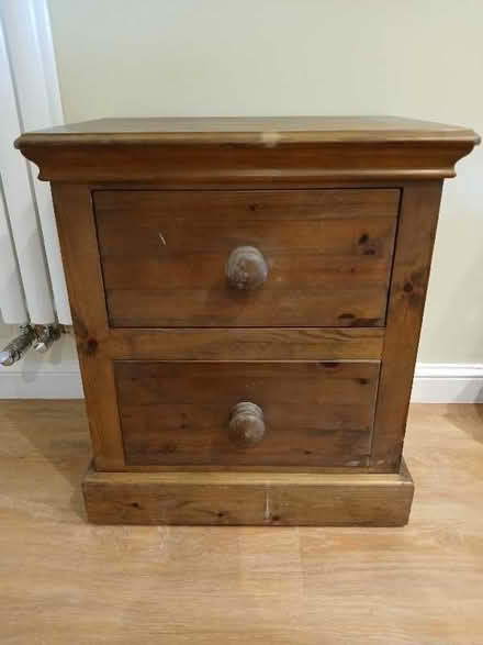 Photo of free Small chest of drawers (Steeple Claydon MK18)