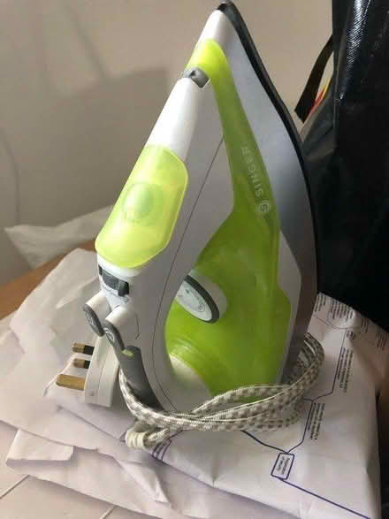 Photo of free Steam iron (E3 near Devons road DLR) #1