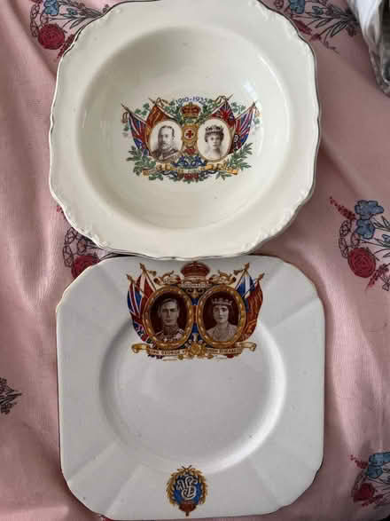 Photo of free Royal commemorative bowl and plate (Witham CM8) #1