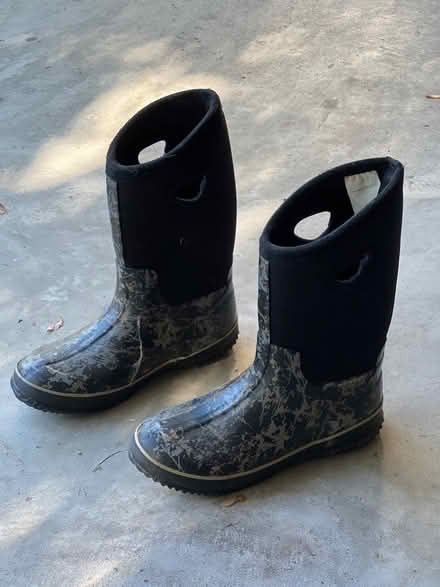 Photo of free Snow/mud boots - size 3 (Southwest St Louis County) #1