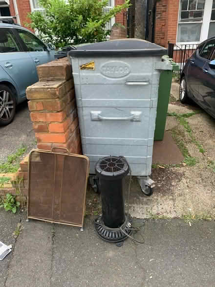 Photo of free heater and fireplace gate (SW2) #1