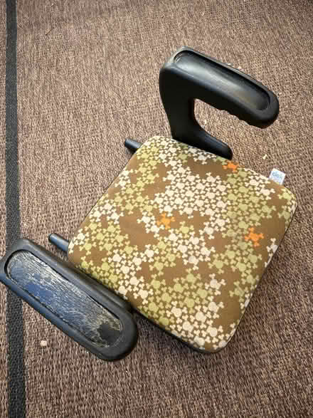 Photo of free Booster seat (Shoreline Blvd-Middlefield Rd) #1