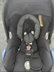 Photo of free Maxi Cosi car seat with isofix (BS14) #3