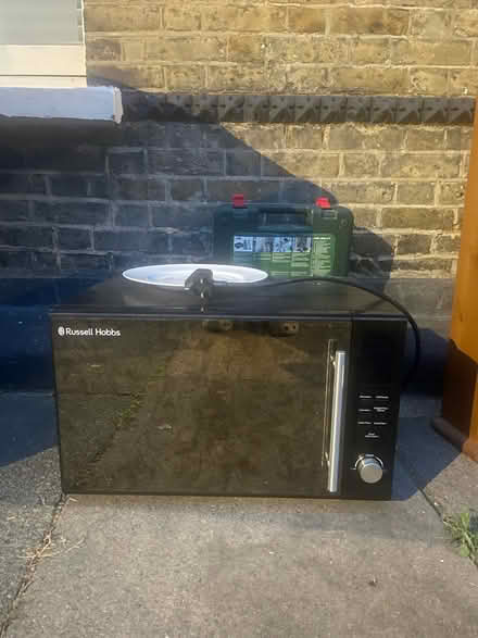 Photo of free Russell Hobbs Microwave oven (Elephant and Castle SE17) #1