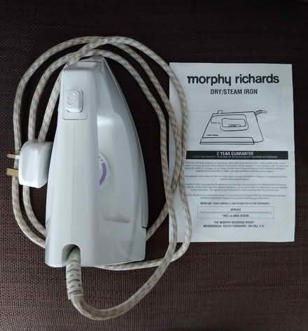 Photo of free Dry/Steam Iron (Allestree DE22) #1