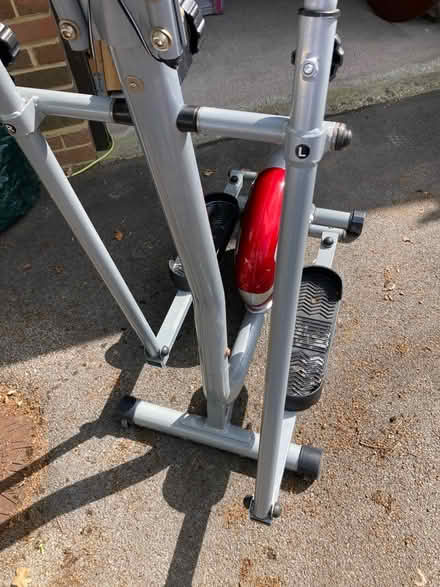 Photo of free Cross Trainer (GU12) #4