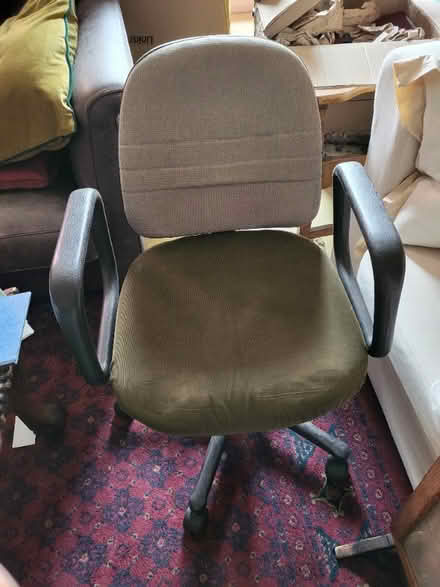 Photo of free Comfortable office chair. (Chapeltown LS7) #1