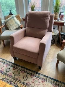 Photo of free Pink Recliner Armchair (Pollokshaws G41) #1