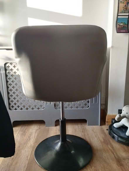 Photo of free Swivel chair (Hawk Green SK6)