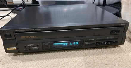 Photo of free 5 disc cd changer (Columbia) #1