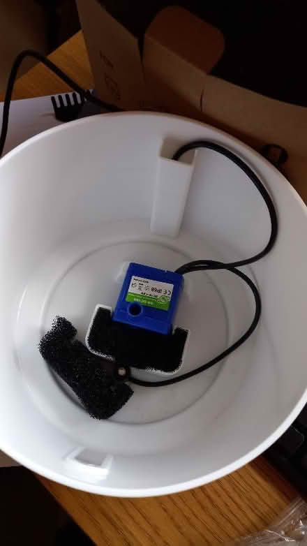 Photo of free Cat Drinking Fountain (Lea Industrial Estate AL5) #3