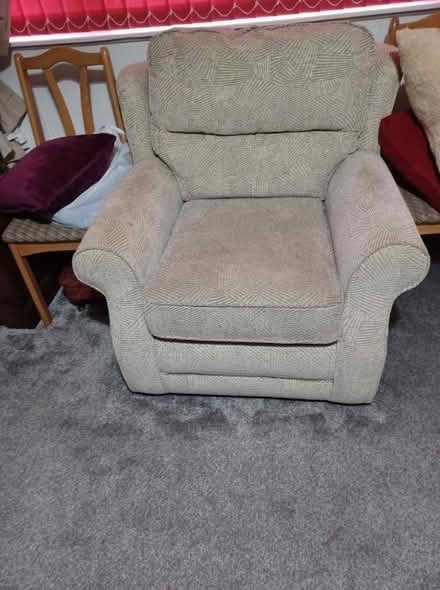 Photo of free sofa/settee and chair (Dawley TF4) #2