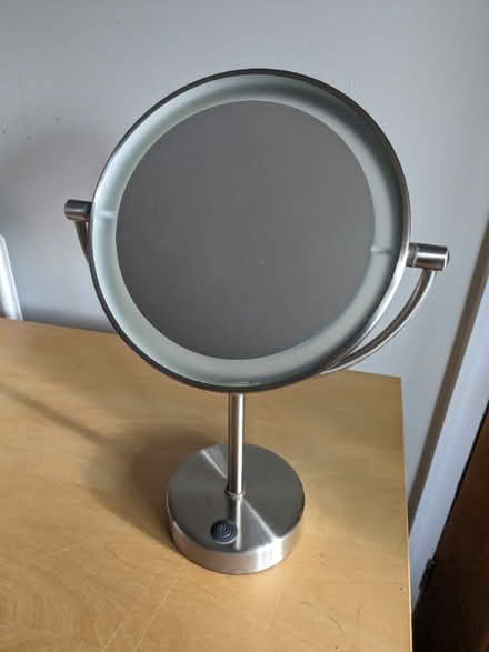 Photo of free Ikea magnifying mirror (Hook RG27) #1