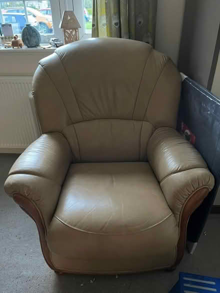 Photo of free Sofa suite (Windsor SL4) #1
