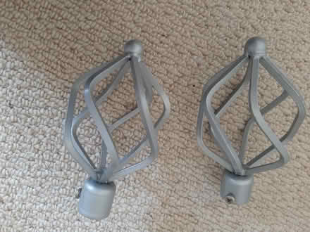 Photo of free extendable metal curtain pole (Beaconsfield HP9) #2