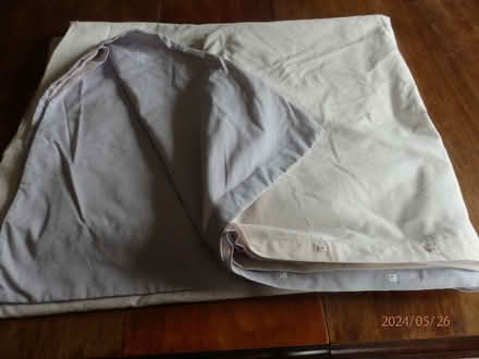 Photo of free Duvet cover (Leasgill LA7) #1