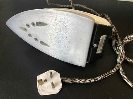 Photo of free Clothes Iron (Hornsey Station Estate N8) #1