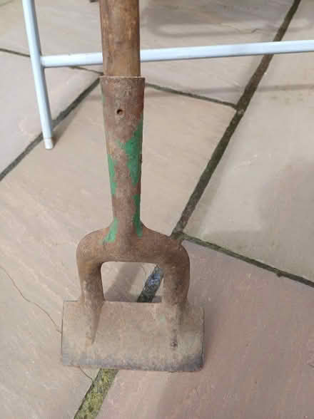 Photo of free Garden Hoe. (Owlthorpe S20) #1