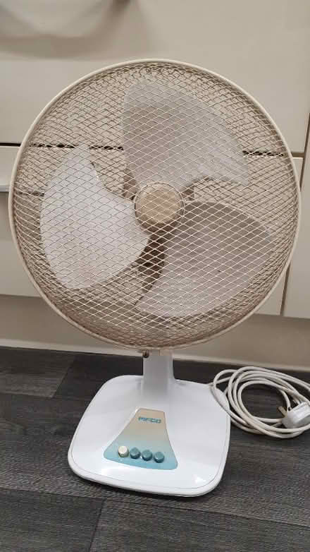 Photo of free l. oscillating fan. (Hay Mills B25) #2