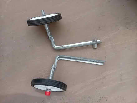 Photo of free Bike stabilisers (Foxholes SG13) #1