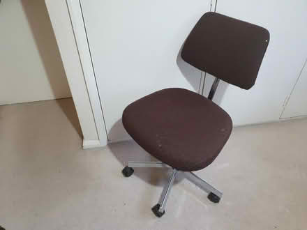 Photo of free Button-back office chair brown (St Pauls Ward GU15) #2