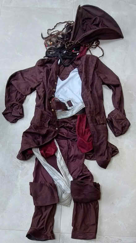 Photo of free Pirate Costume (Stamford PE9) #1
