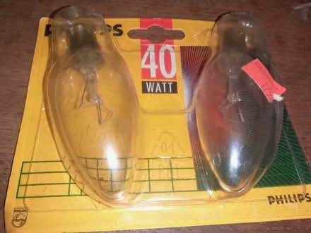Photo of free 40w incandescent bulb (Butts Ash SO45) #1