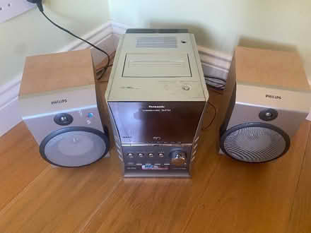 Photo of free Stereo and speakers (Amersham Common HP7) #2