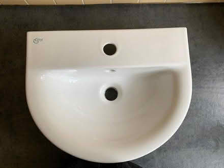 Photo of free 2 Hand basins - Brand New (Haywards Heath - near station) #2