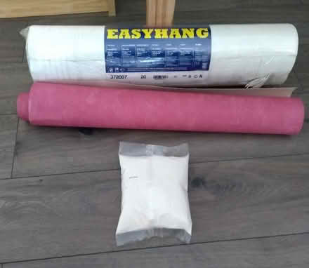 Photo of free Wallpaper and paste (Walkers Heath B38) #1