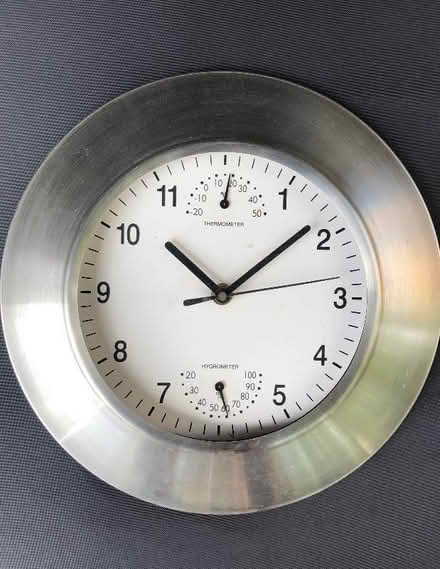 Photo of free Wall clock (Croham CR2) #1