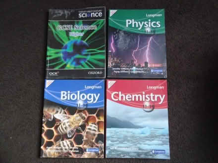 Photo of free GCSE Age 11-14 Science books (Bexleyheath DA7) #1