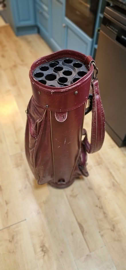 Photo of free Wilson retro Golf Bag (Reigate) #2