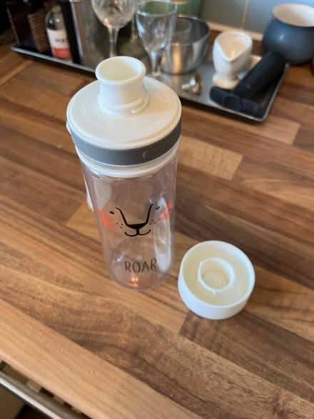Photo of free Childrenās water bottle (SW15 Putney Heath) #1