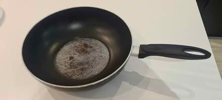 Photo of free Safe for all hobs pans / wok (W3) #2