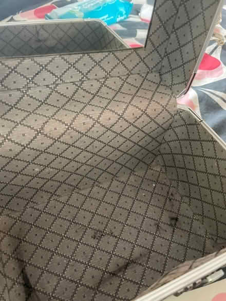 Photo of free Make up box (DE7) #2