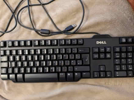 Photo of free Dell Keyboard with English and Russian letters (Purley on Thames RG8) #1