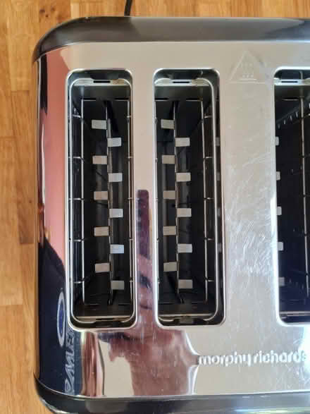 Photo of free MORPHY RICHARDS Accents 4-Slice Toaster - Black (Wollaton Park NG8) #2