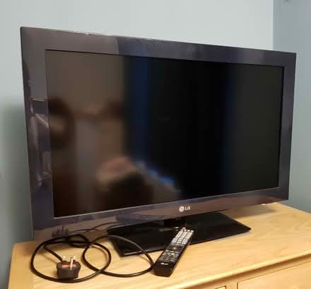 Photo of free LG colour TV (scart connection only) (Northchurch HP4) #1