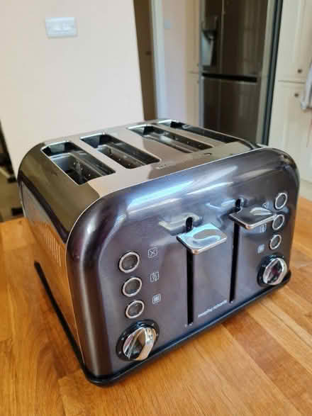Photo of free MORPHY RICHARDS Accents 4-Slice Toaster - Black (Wollaton Park NG8) #1