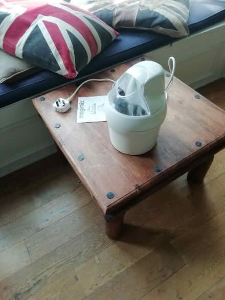 Photo of free ice cream maker (Sun In The Sands Roundabout SE3) #1